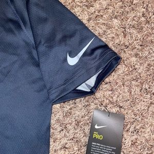 navy blue/grayish Nike dri-fit slim fitted shirt